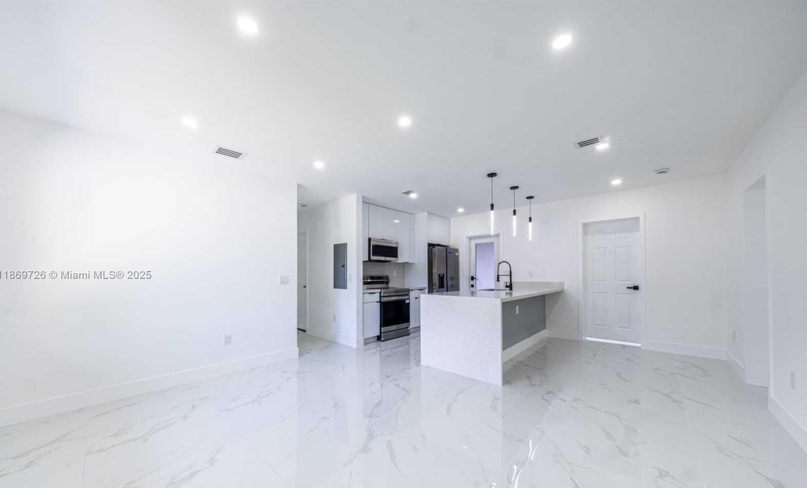 Small Image of 910 NORTH WEST 133RD ST, North Miami Number 9