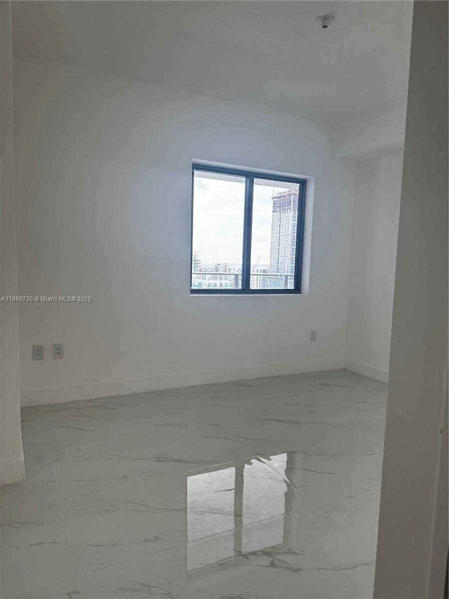 Small Image of 700 NORTH EAST 24 TH 2206, Miami Number 14