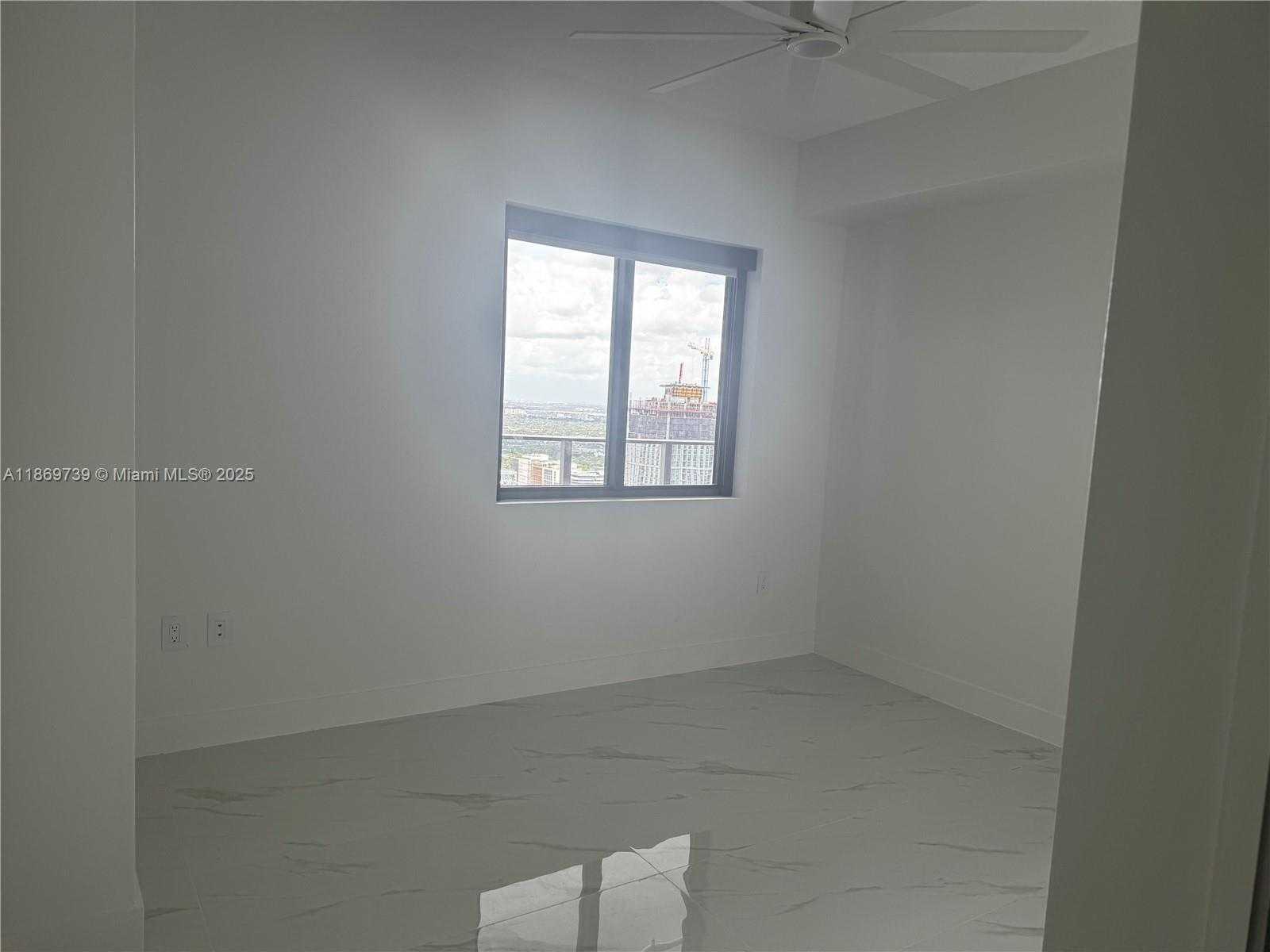 Small Image of 700 NORTH EAST 24 TH 2206, Miami Number 26