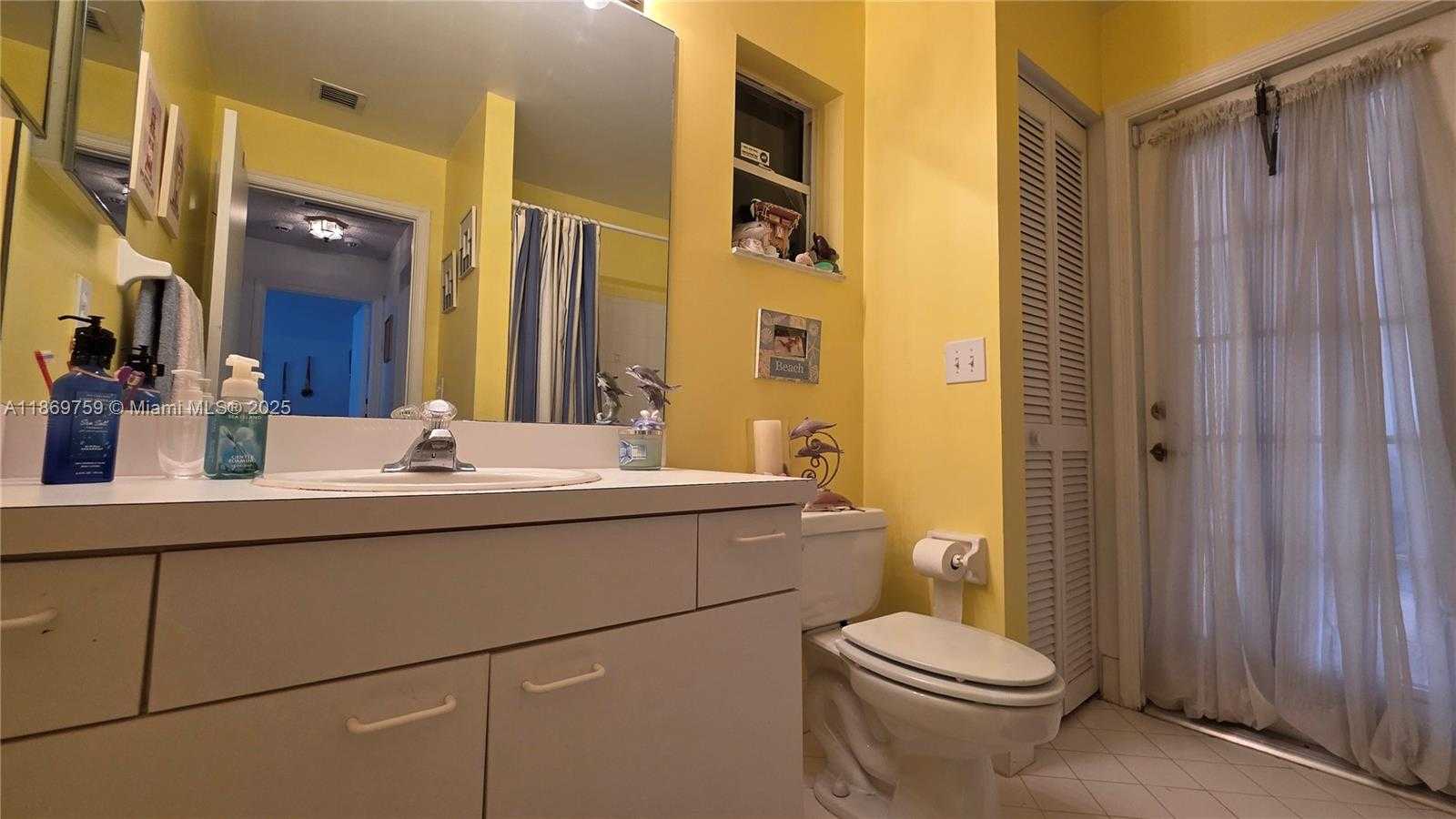 Small Image of 5112 NORTH WEST 66TH AVE, Lauderhill Number 12