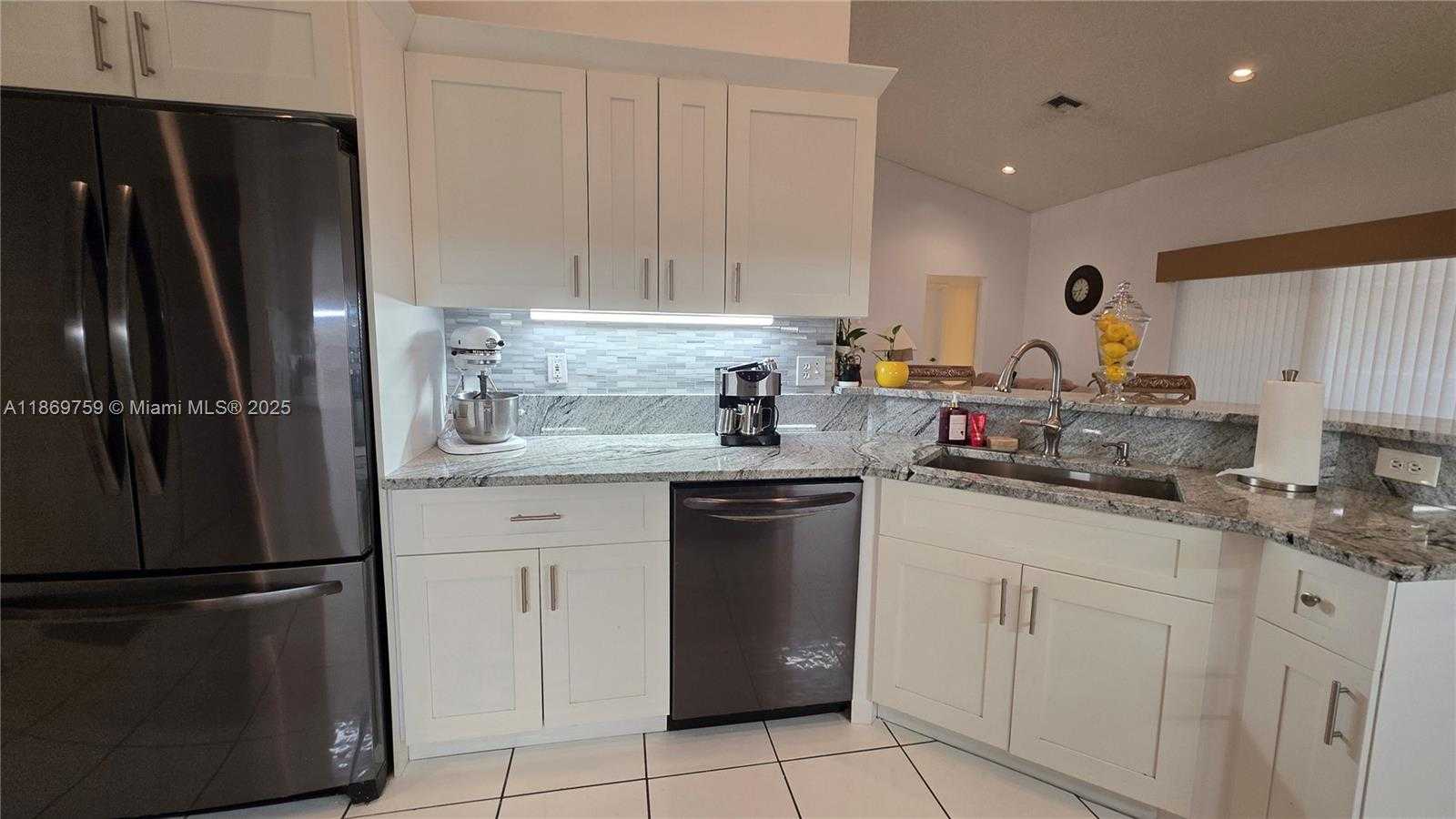 Small Image of 5112 NORTH WEST 66TH AVE, Lauderhill Number 28
