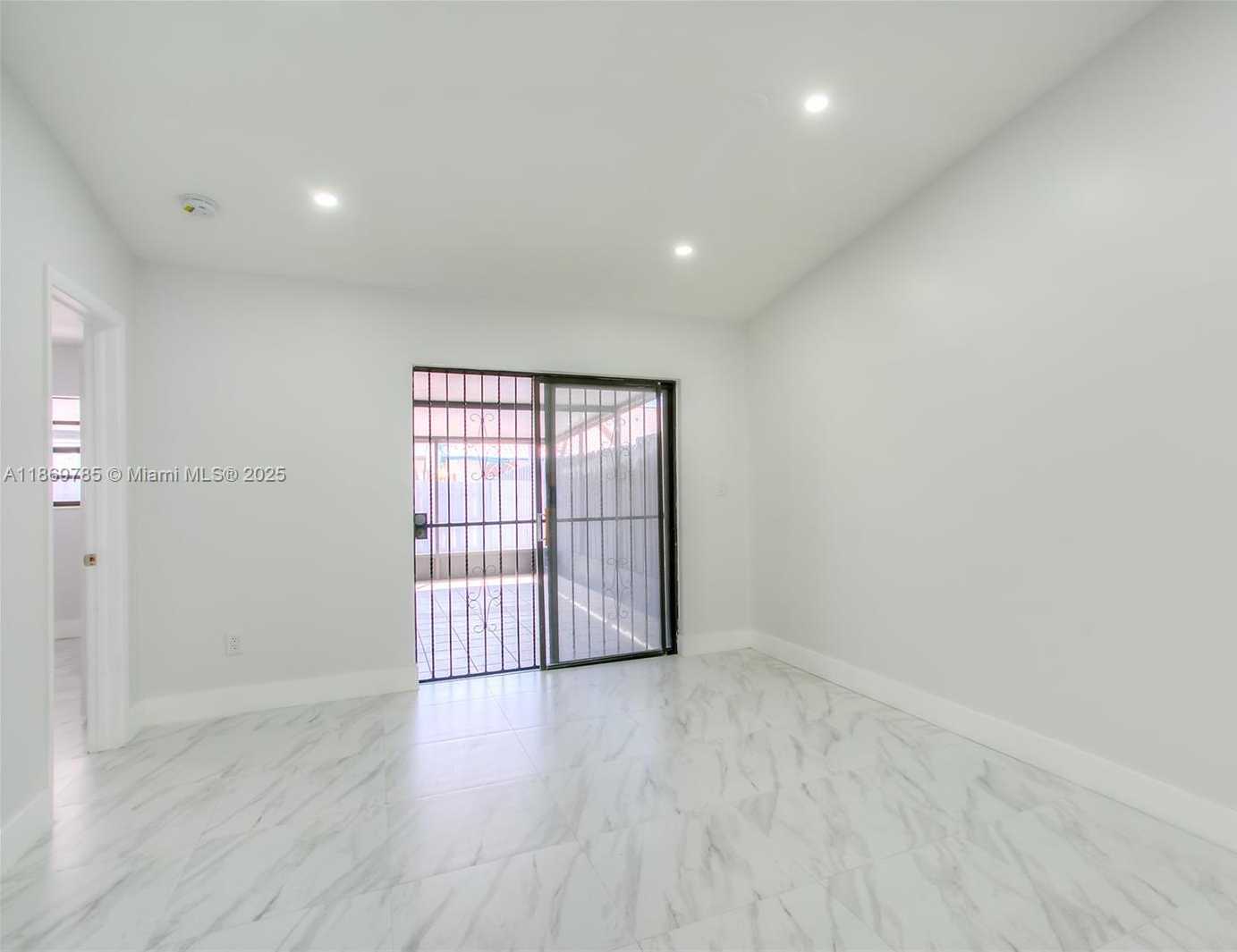 Small Image of 5987 WEST 21ST CT, Hialeah Number 10