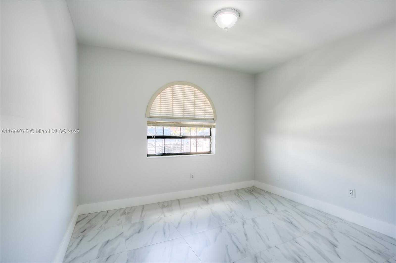 Small Image of 5987 WEST 21ST CT, Hialeah Number 14