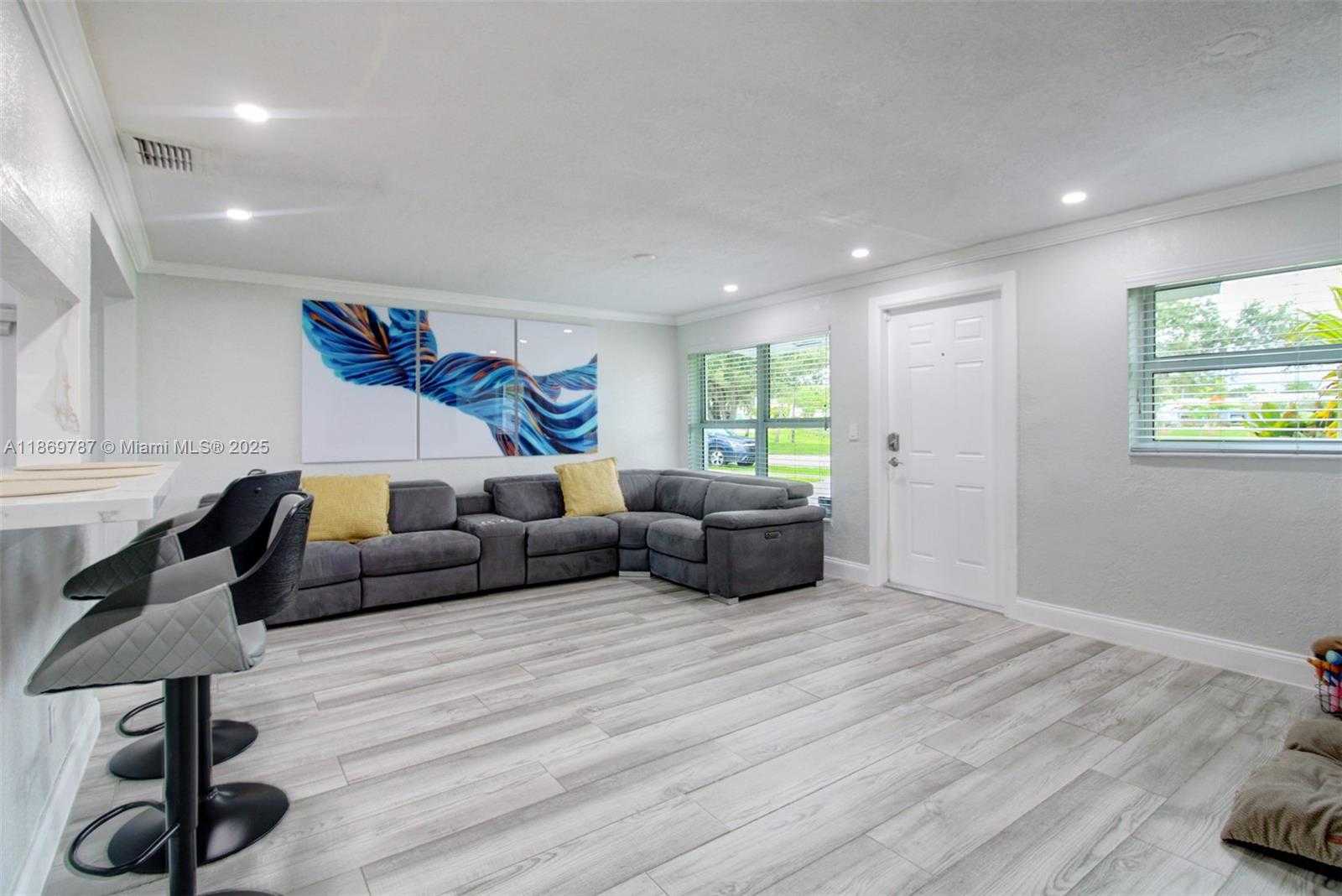 Small Image of 5936 NORTH FARRAGUT DR, Hollywood Number 10