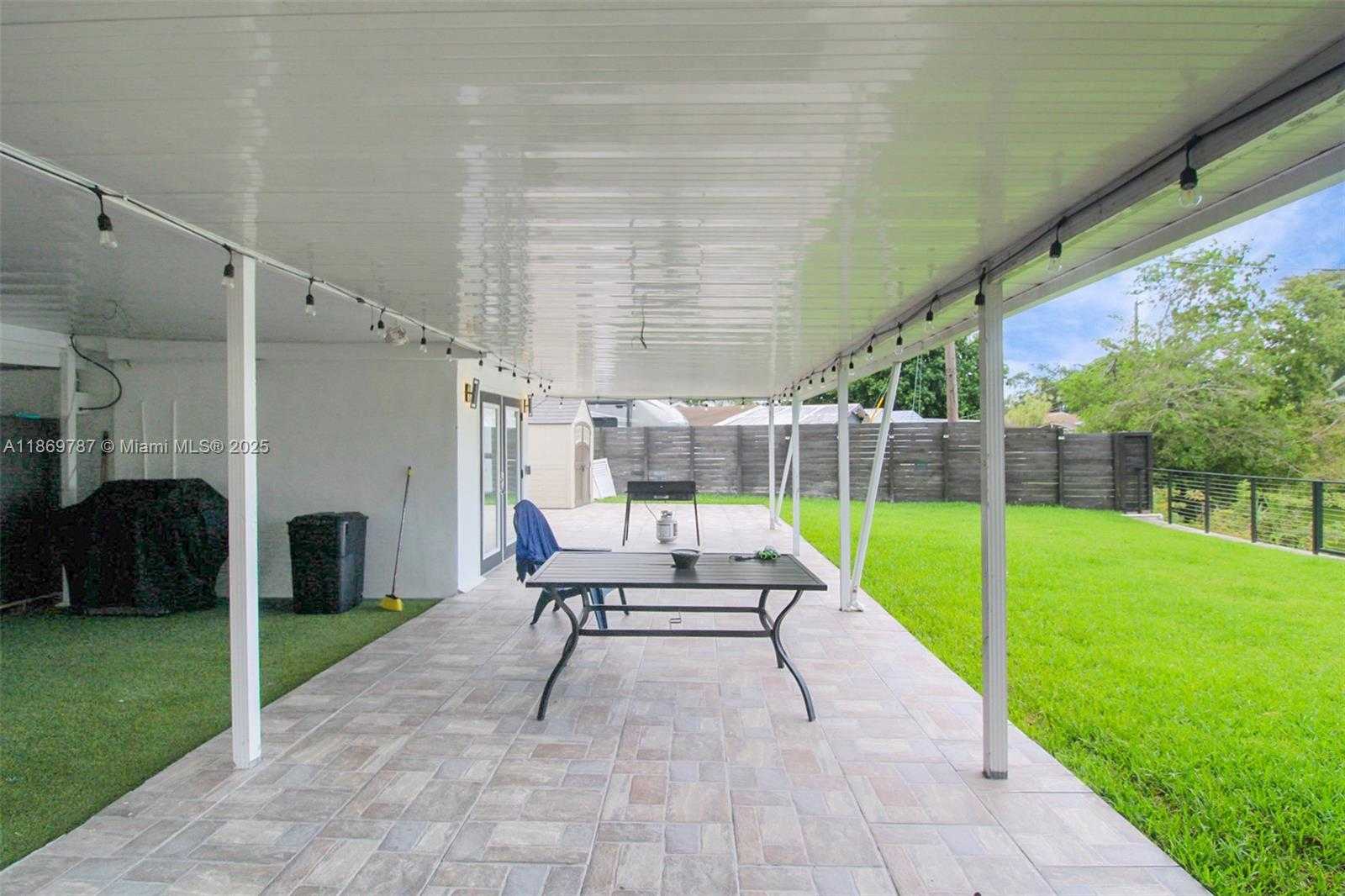 Small Image of 5936 NORTH FARRAGUT DR, Hollywood Number 15