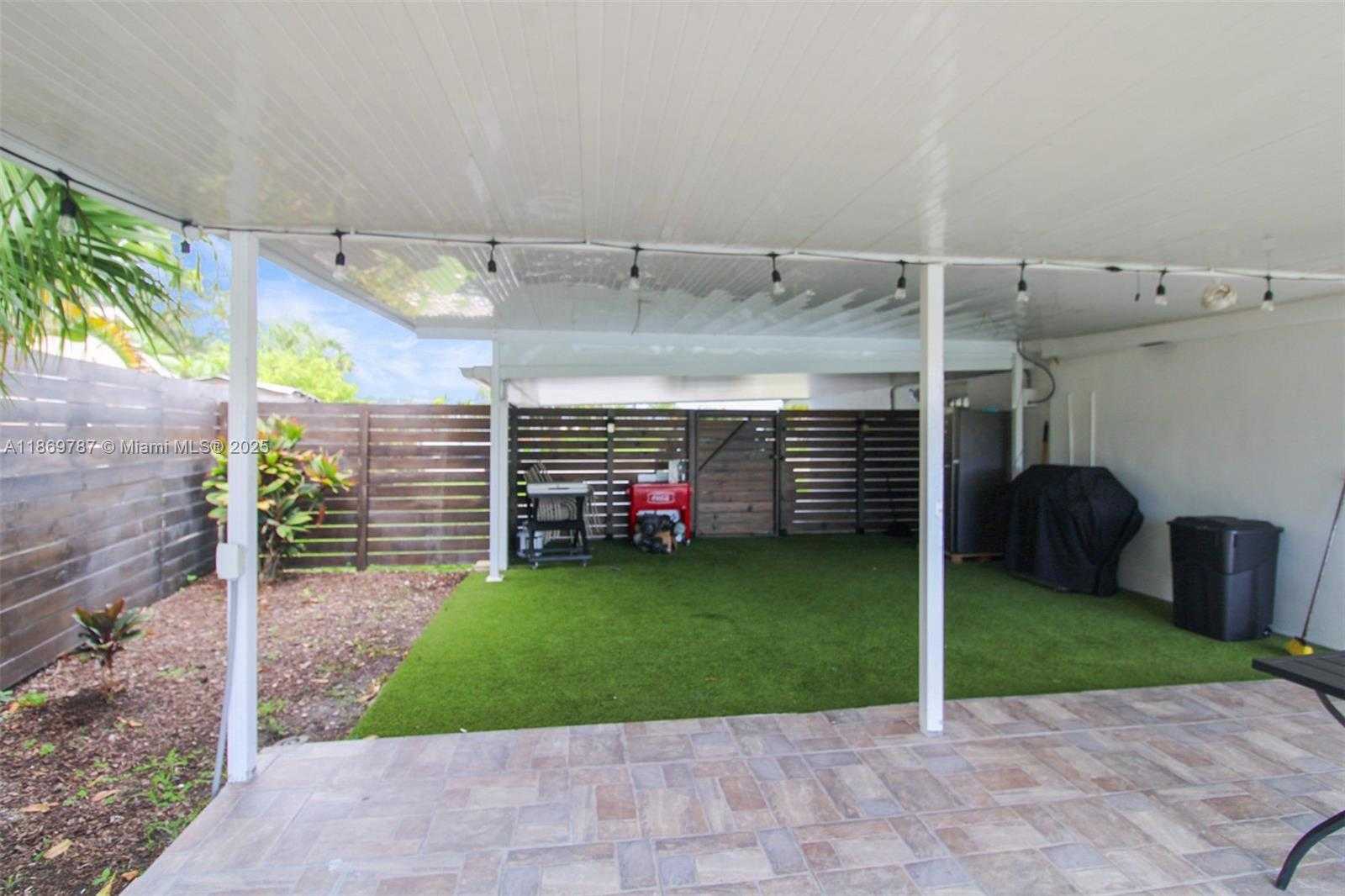 Small Image of 5936 NORTH FARRAGUT DR, Hollywood Number 16