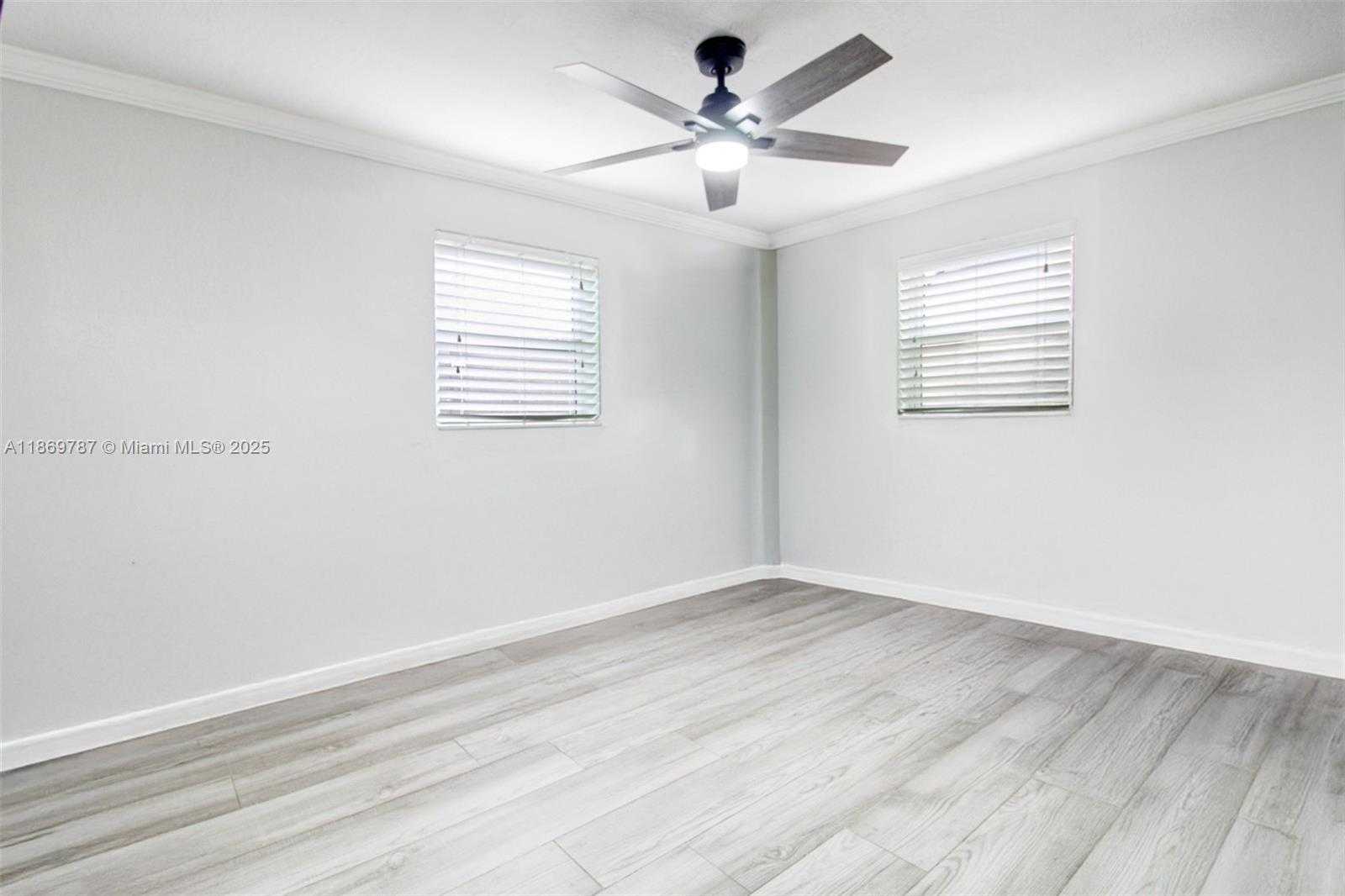 Small Image of 5936 NORTH FARRAGUT DR, Hollywood Number 8