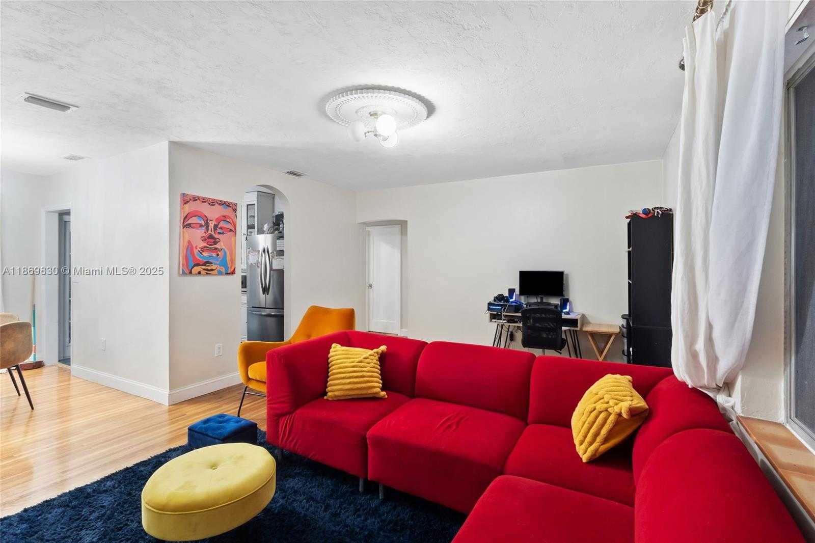 Small Image of 393 MINOLA DR, Miami Springs Number 14