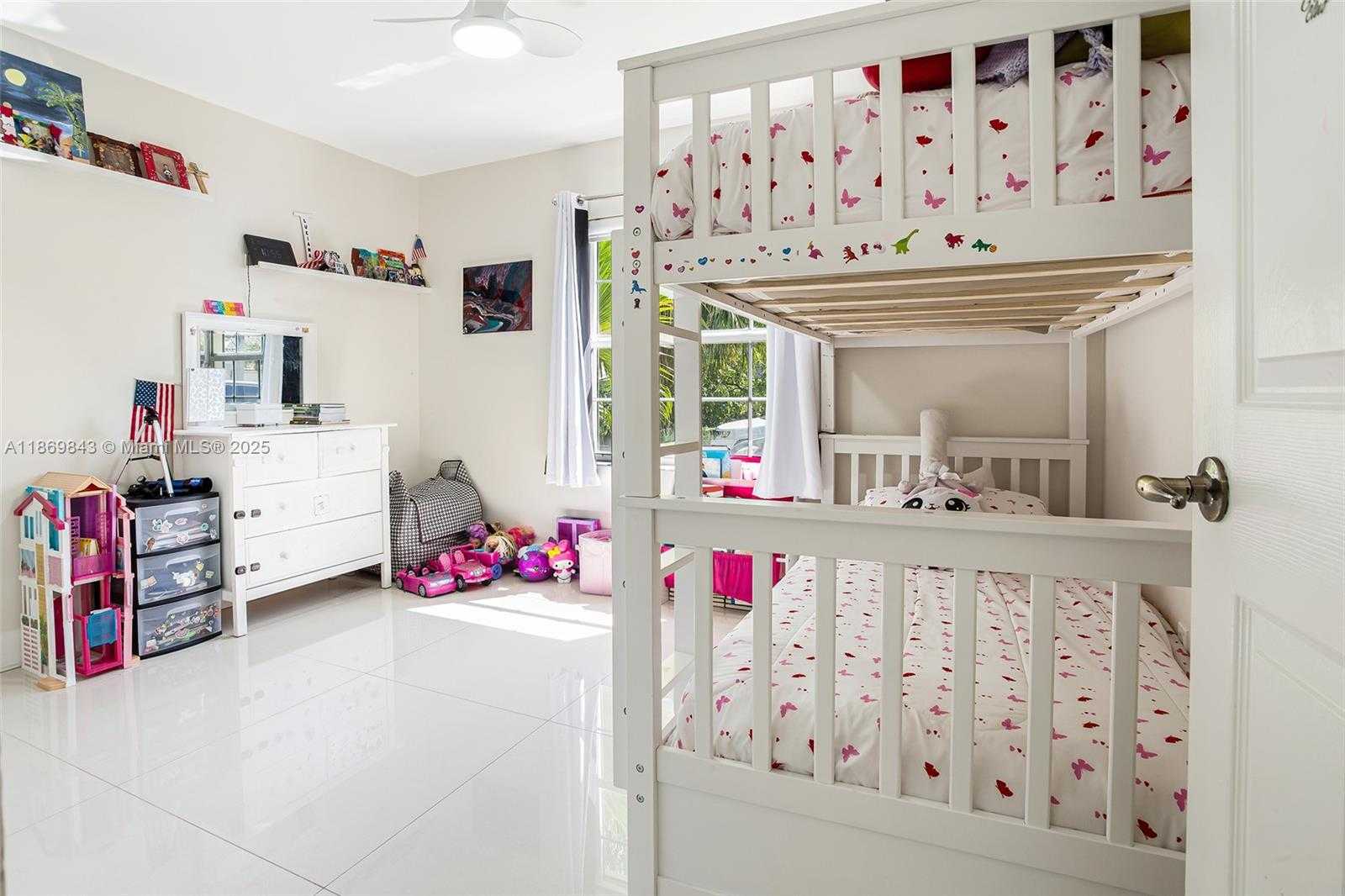 Small Image of 16298 LA COSTA DR, Weston Number 15