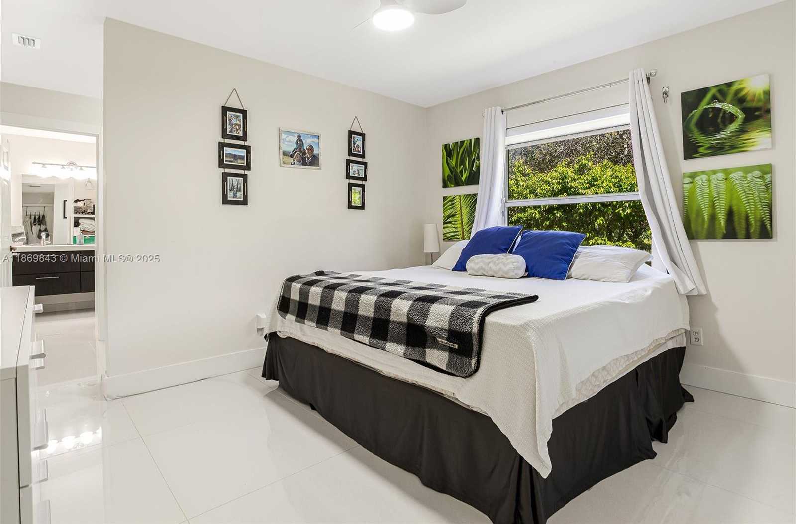 Small Image of 16298 LA COSTA DR, Weston Number 19