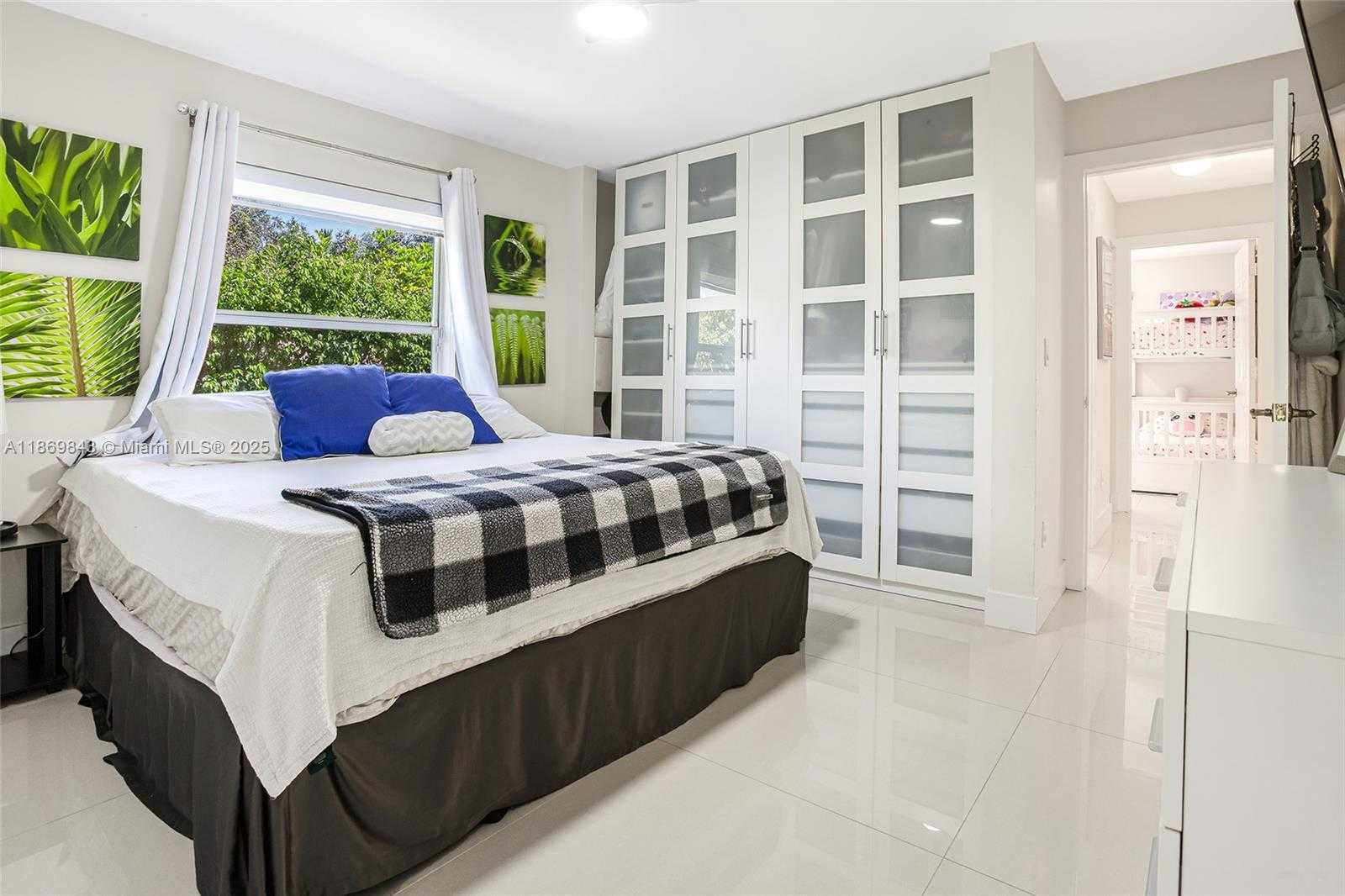 Small Image of 16298 LA COSTA DR, Weston Number 21