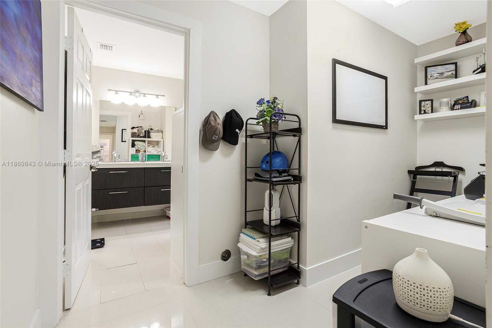 Small Image of 16298 LA COSTA DR, Weston Number 22