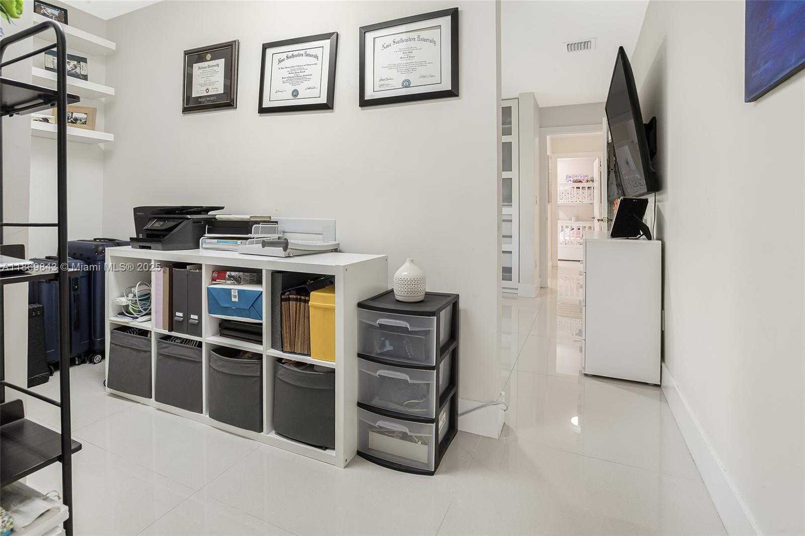 Small Image of 16298 LA COSTA DR, Weston Number 23