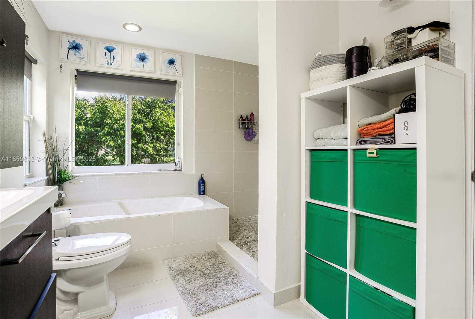 Small Image of 16298 LA COSTA DR, Weston Number 25