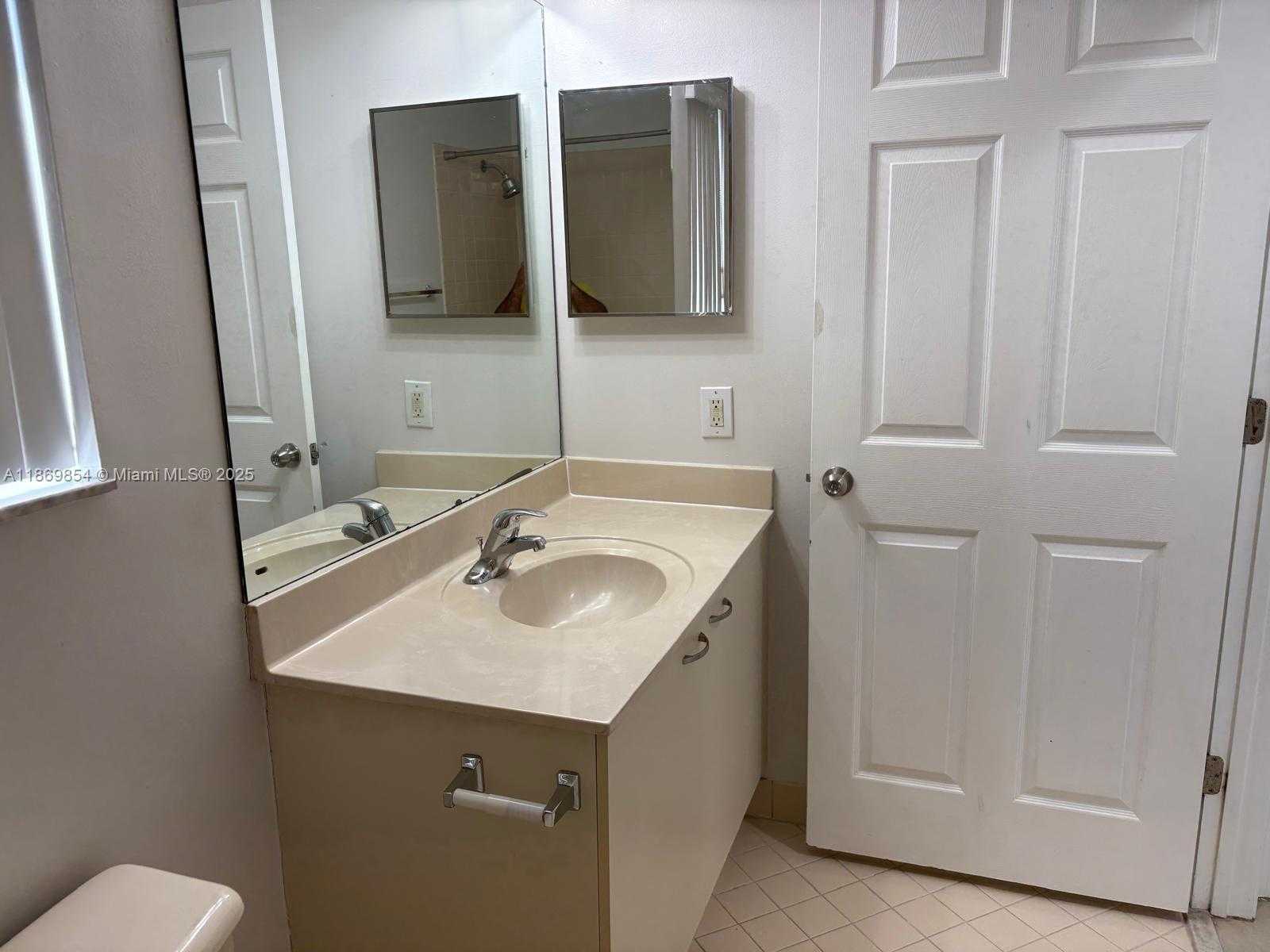 Small Image of 4304 BEECHWOOD CIR, Weston Number 25