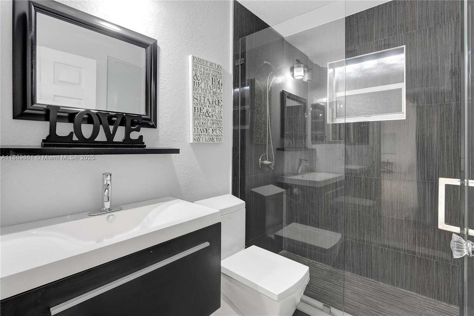 Small Image of 13272 SOUTH WEST 251ST LN, Homestead Number 12