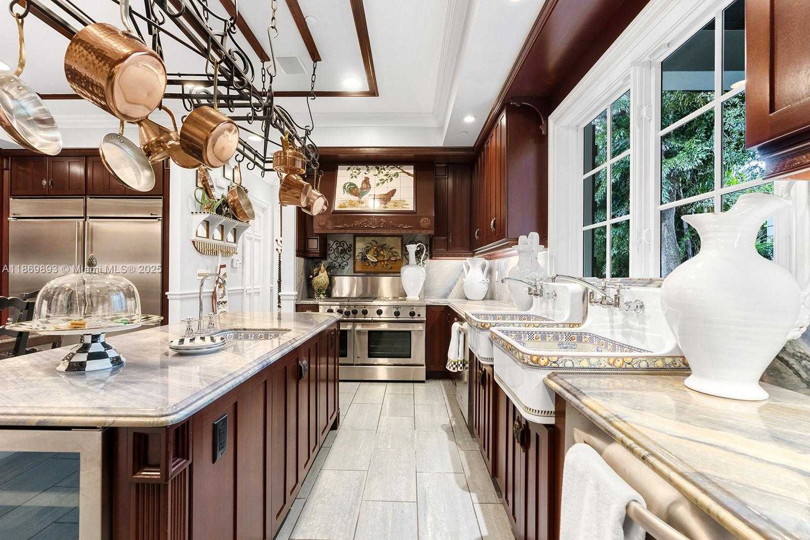 Small Image of 612 SUNSET DR, Coral Gables Number 19