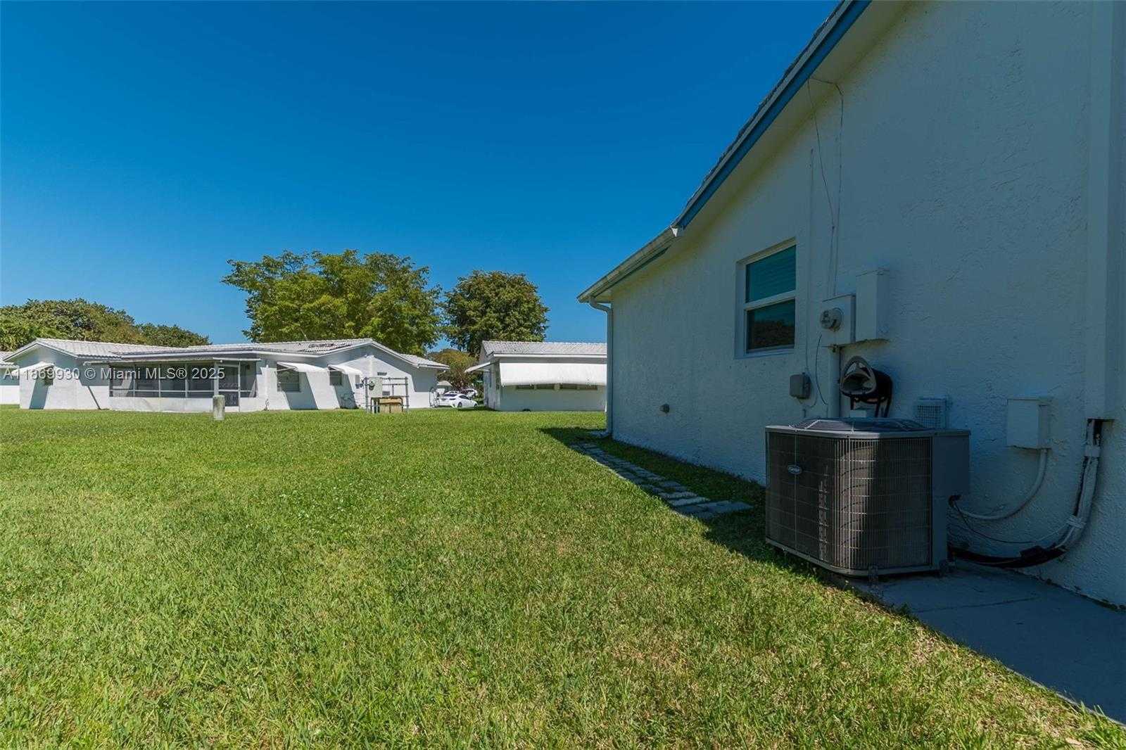 Small Image of 9021 NORTH WEST 13TH ST, Plantation Number 20