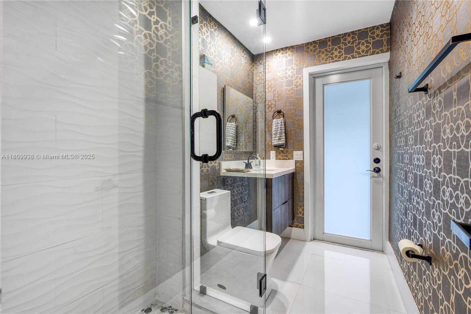 Small Image of 2210 NORTH EAST 62ND ST, Fort Lauderdale Number 17