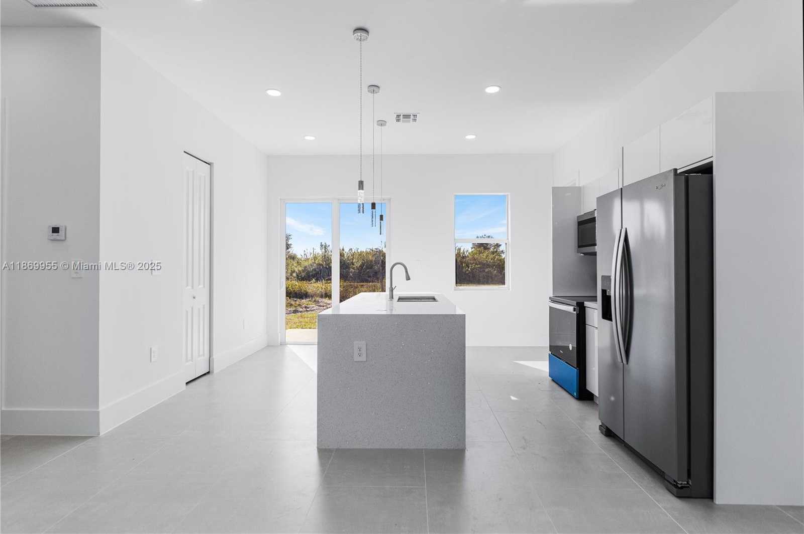 Small Image of 616 PARKDALE BLVD, Lehigh Acres Number 15