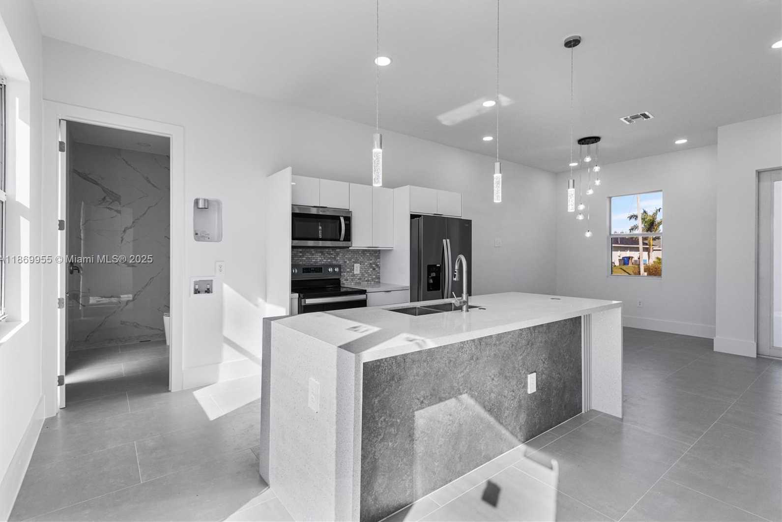 Small Image of 616 PARKDALE BLVD, Lehigh Acres Number 17