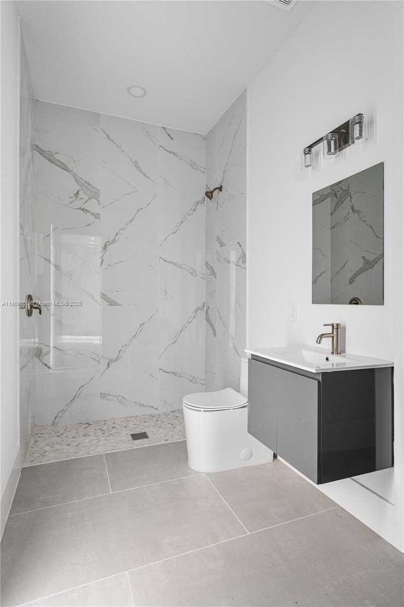 Small Image of 616 PARKDALE BLVD, Lehigh Acres Number 20