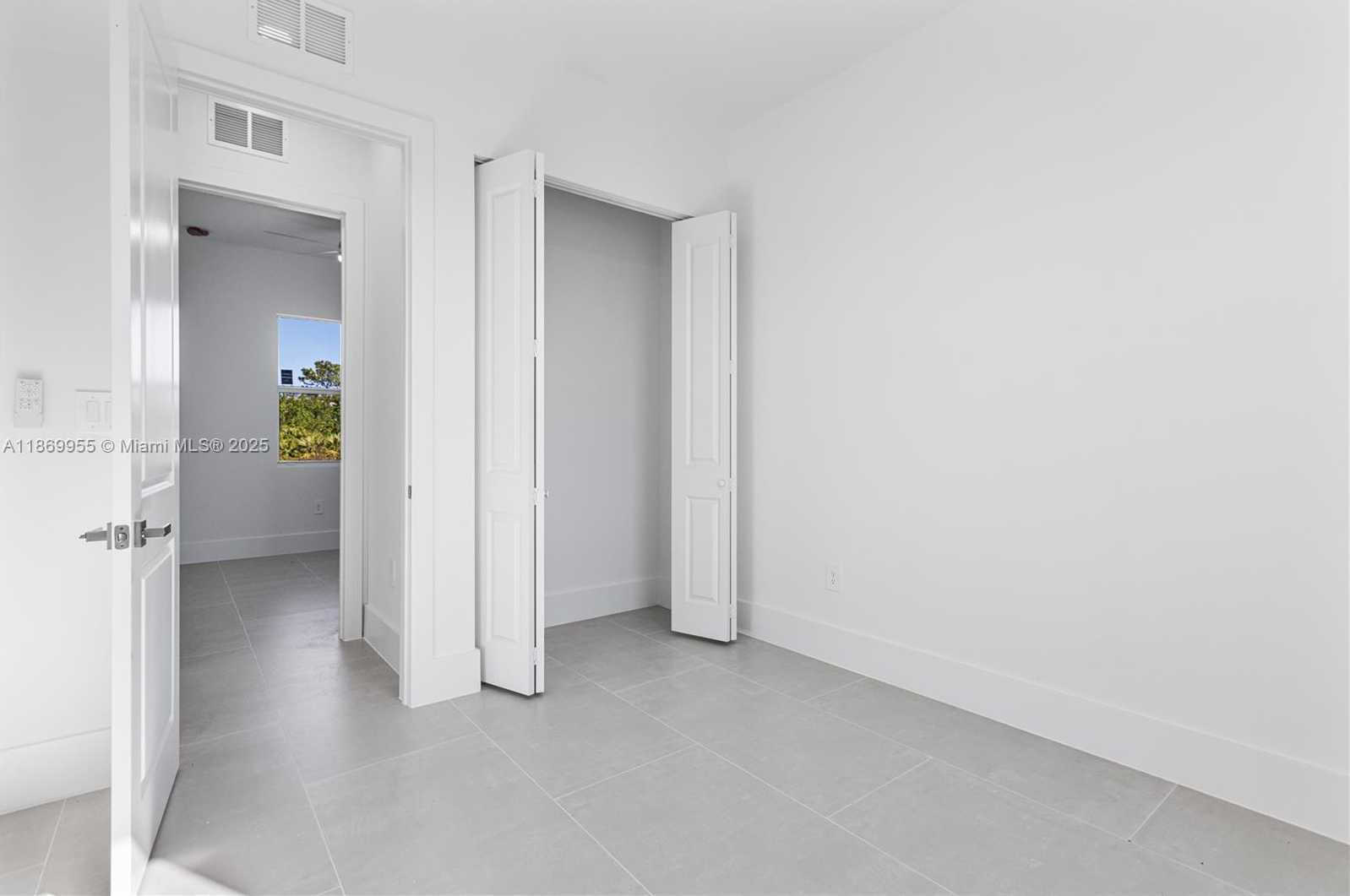 Small Image of 616 PARKDALE BLVD, Lehigh Acres Number 9