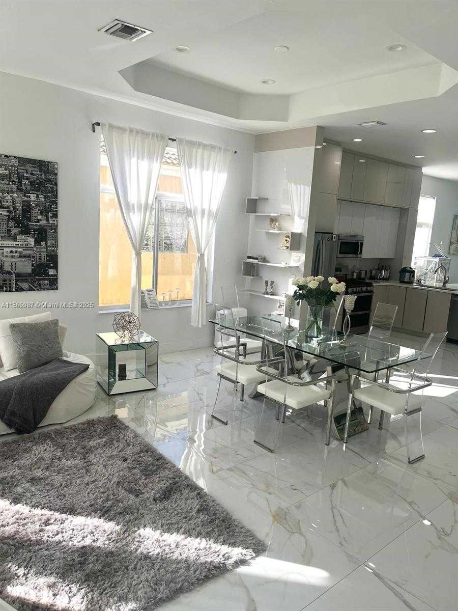 Small Image of 19353 SOUTH WEST 60TH CT, Pembroke Pines Number 10