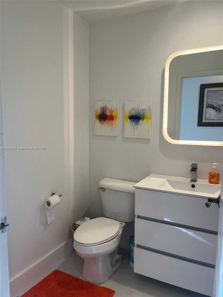 Small Image of 19353 SOUTH WEST 60TH CT, Pembroke Pines Number 7