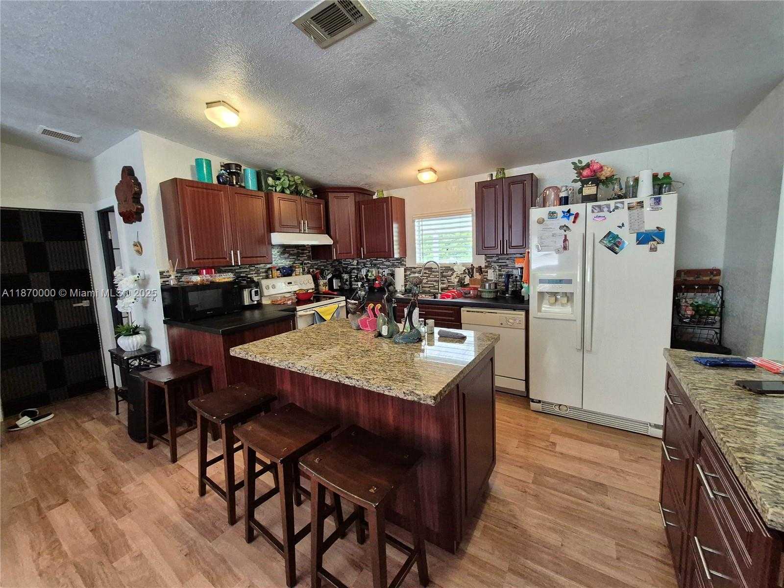 Small Image of 220 NORTH EAST 12TH AVE UNIT 157, Homestead Number 11