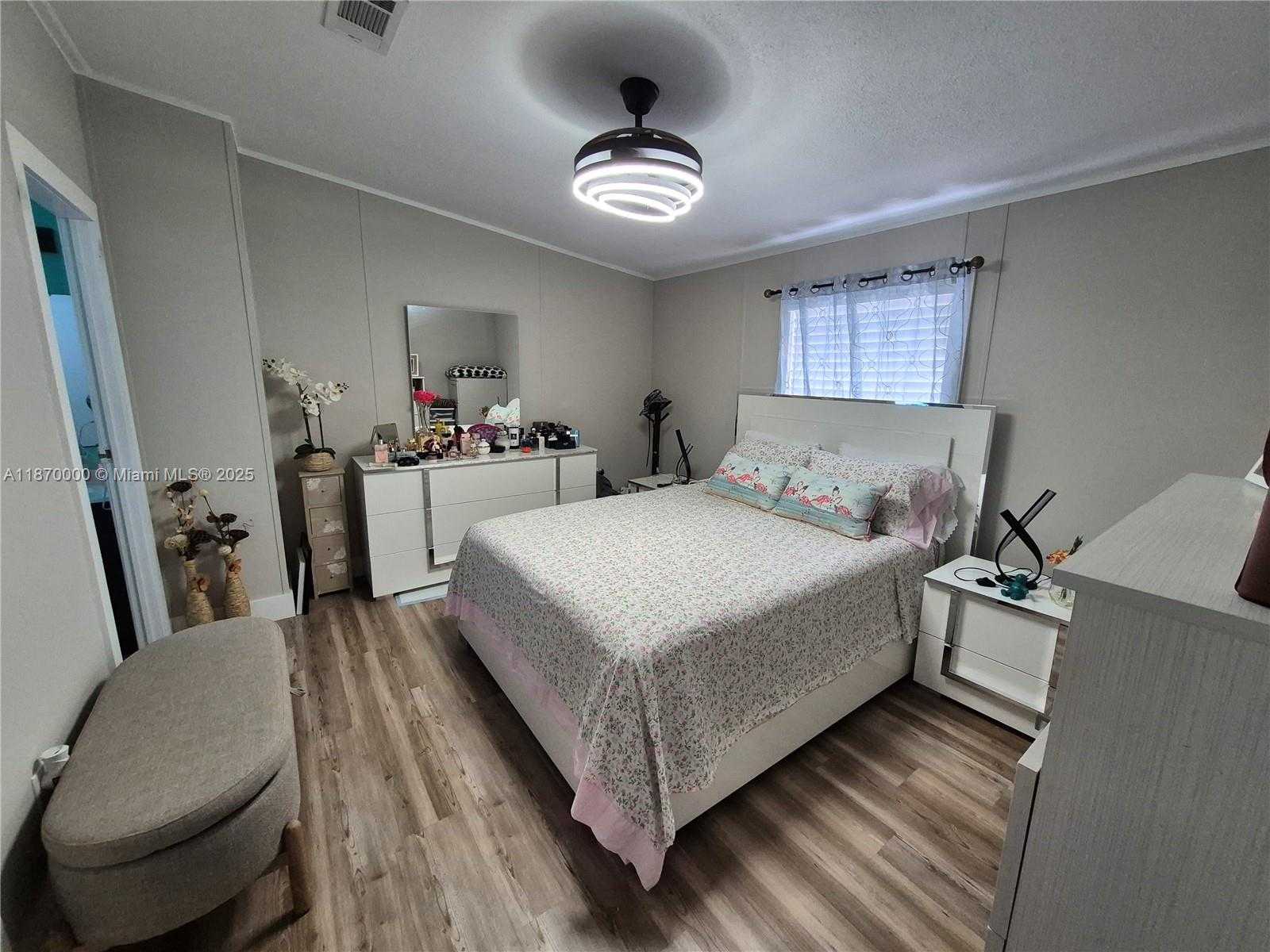Small Image of 220 NORTH EAST 12TH AVE UNIT 157, Homestead Number 15