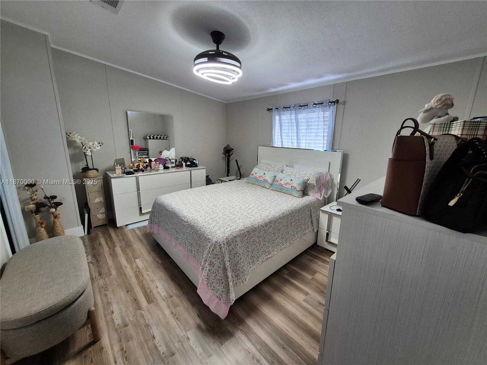 Small Image of 220 NORTH EAST 12TH AVE UNIT 157, Homestead Number 16