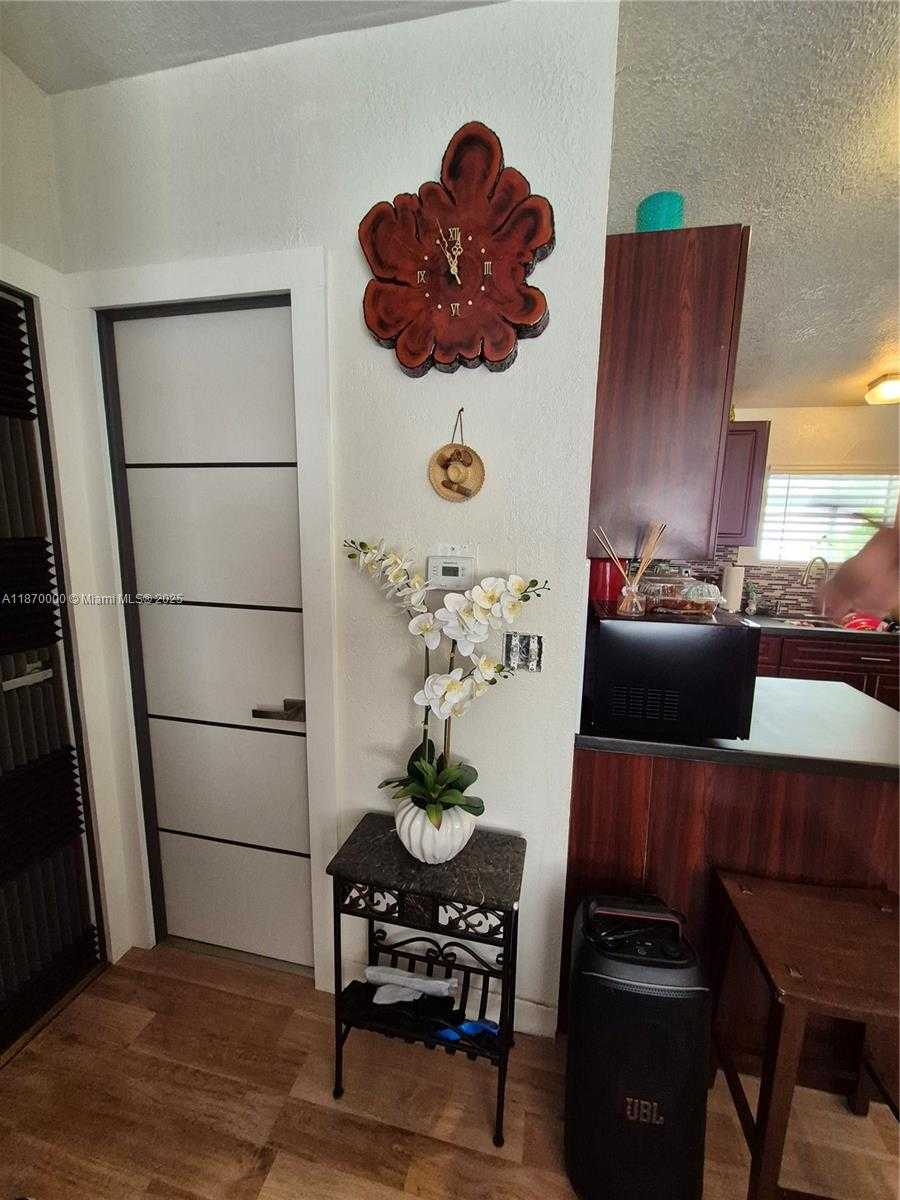 Small Image of 220 NORTH EAST 12TH AVE UNIT 157, Homestead Number 23