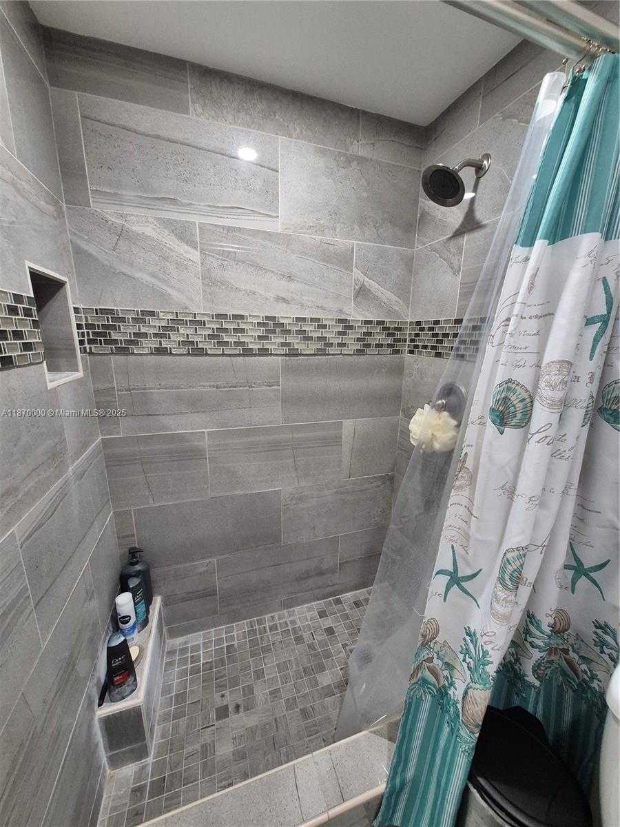 Small Image of 220 NORTH EAST 12TH AVE UNIT 157, Homestead Number 25