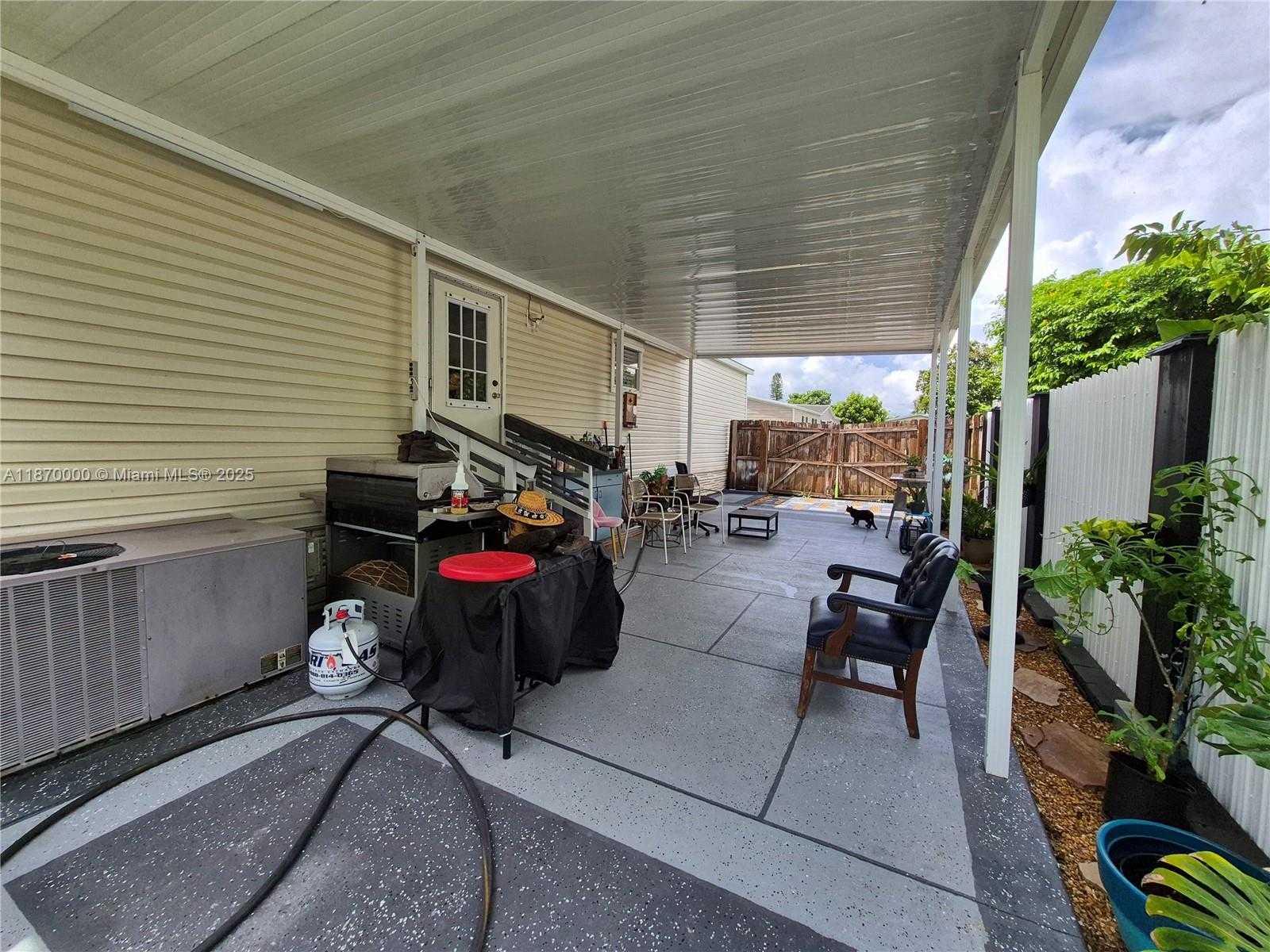 Small Image of 220 NORTH EAST 12TH AVE UNIT 157, Homestead Number 29