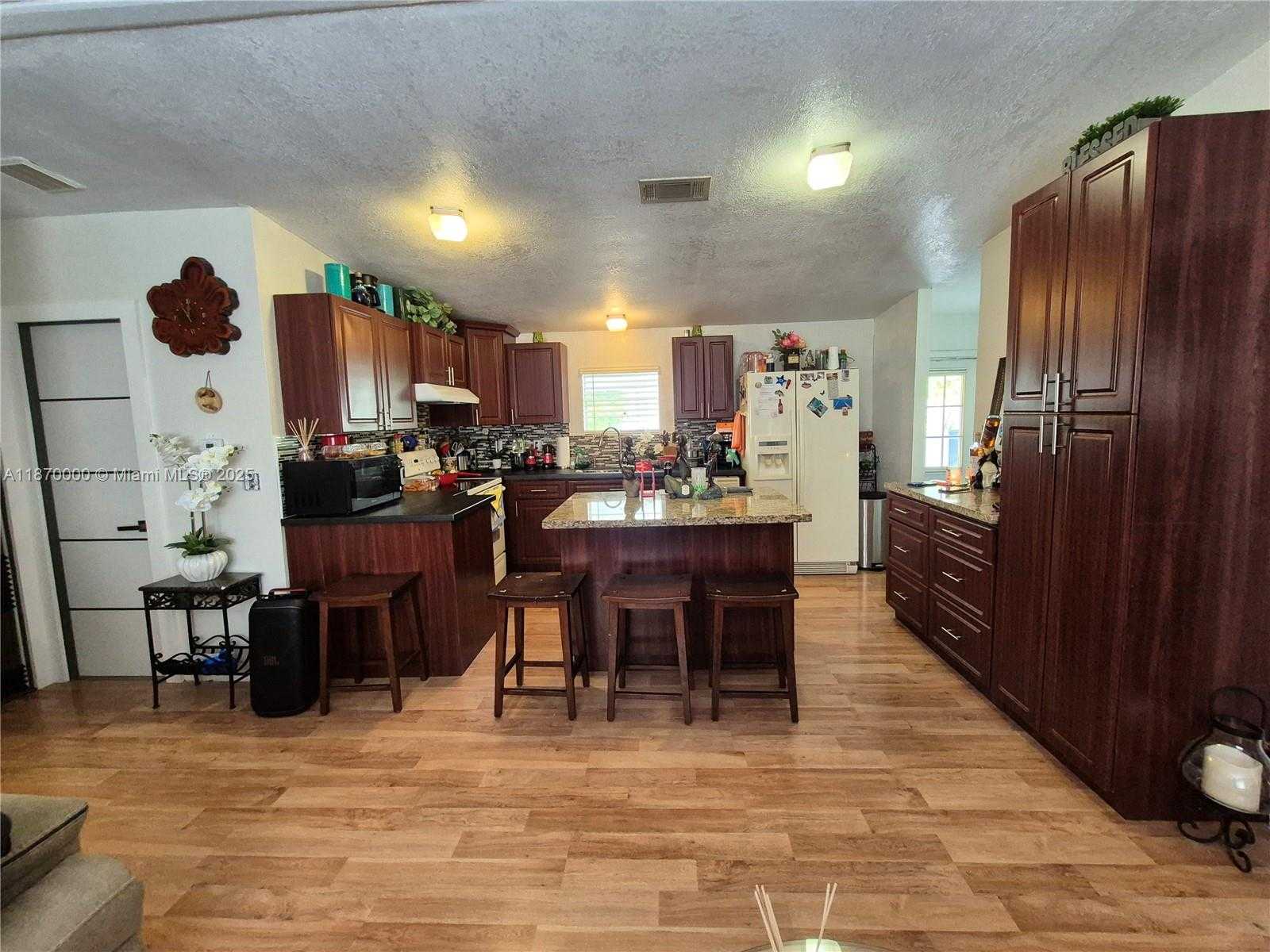 Small Image of 220 NORTH EAST 12TH AVE UNIT 157, Homestead Number 8