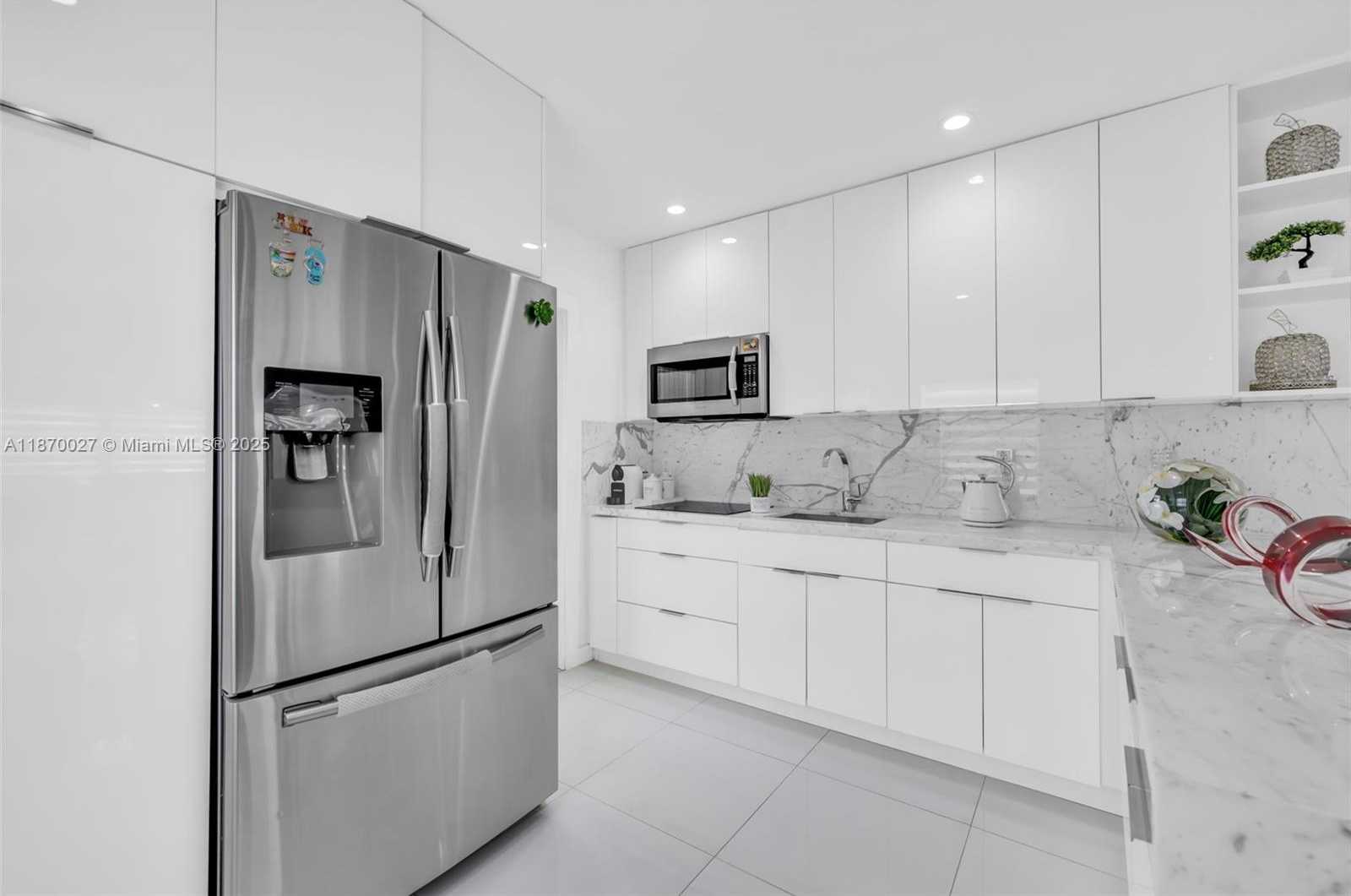 Small Image of 5129 EAST 8TH CT, Hialeah Number 11