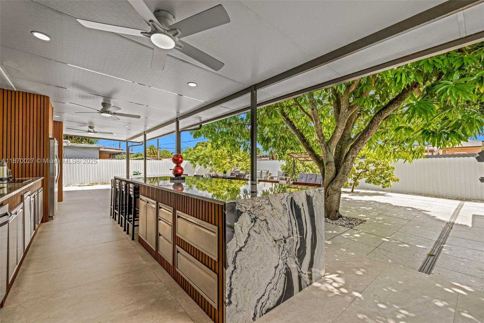 Small Image of 5129 EAST 8TH CT, Hialeah Number 22