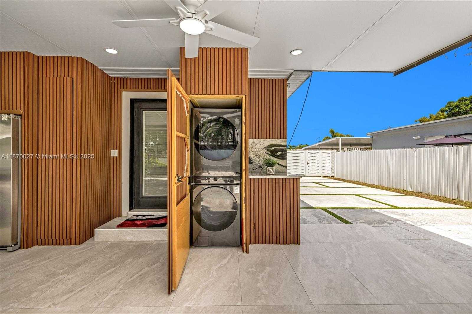 Small Image of 5129 EAST 8TH CT, Hialeah Number 23