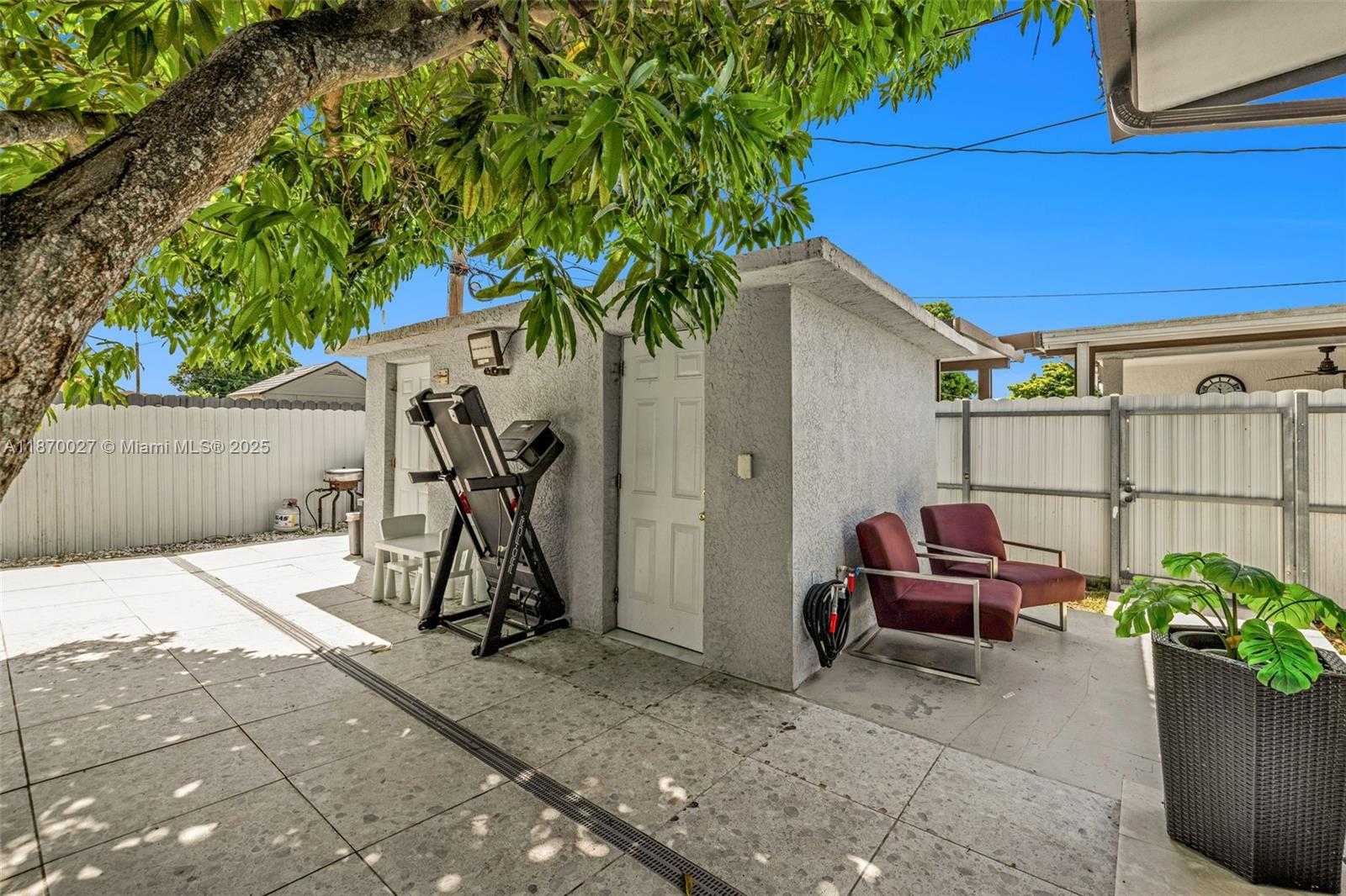 Small Image of 5129 EAST 8TH CT, Hialeah Number 27