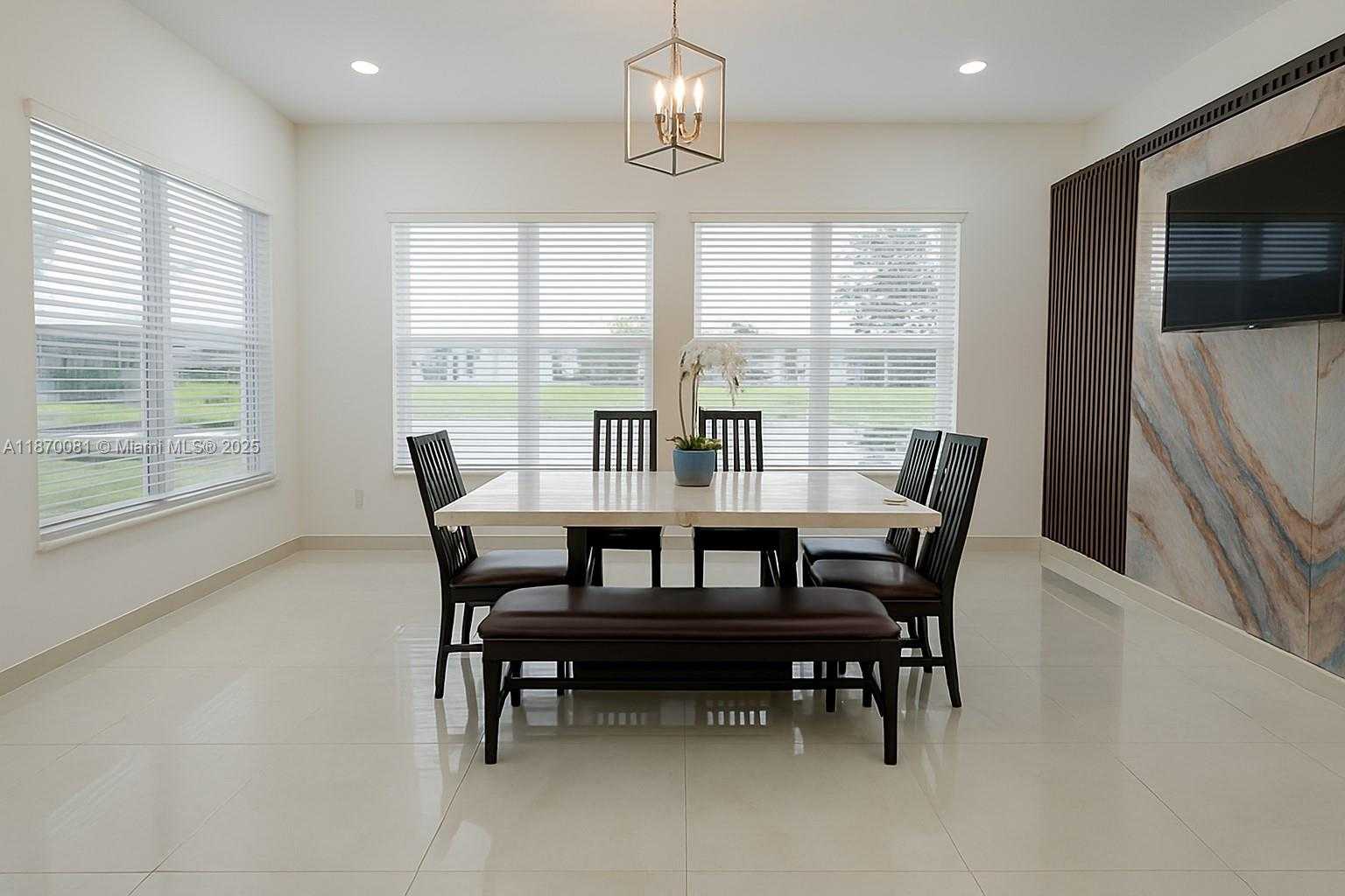 Small Image of 2019 SOUTH WEST 29TH TER, Cape Coral Number 10