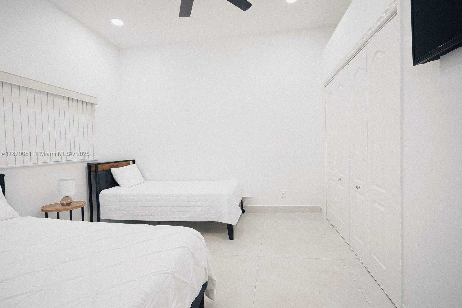 Small Image of 2019 SOUTH WEST 29TH TER, Cape Coral Number 35