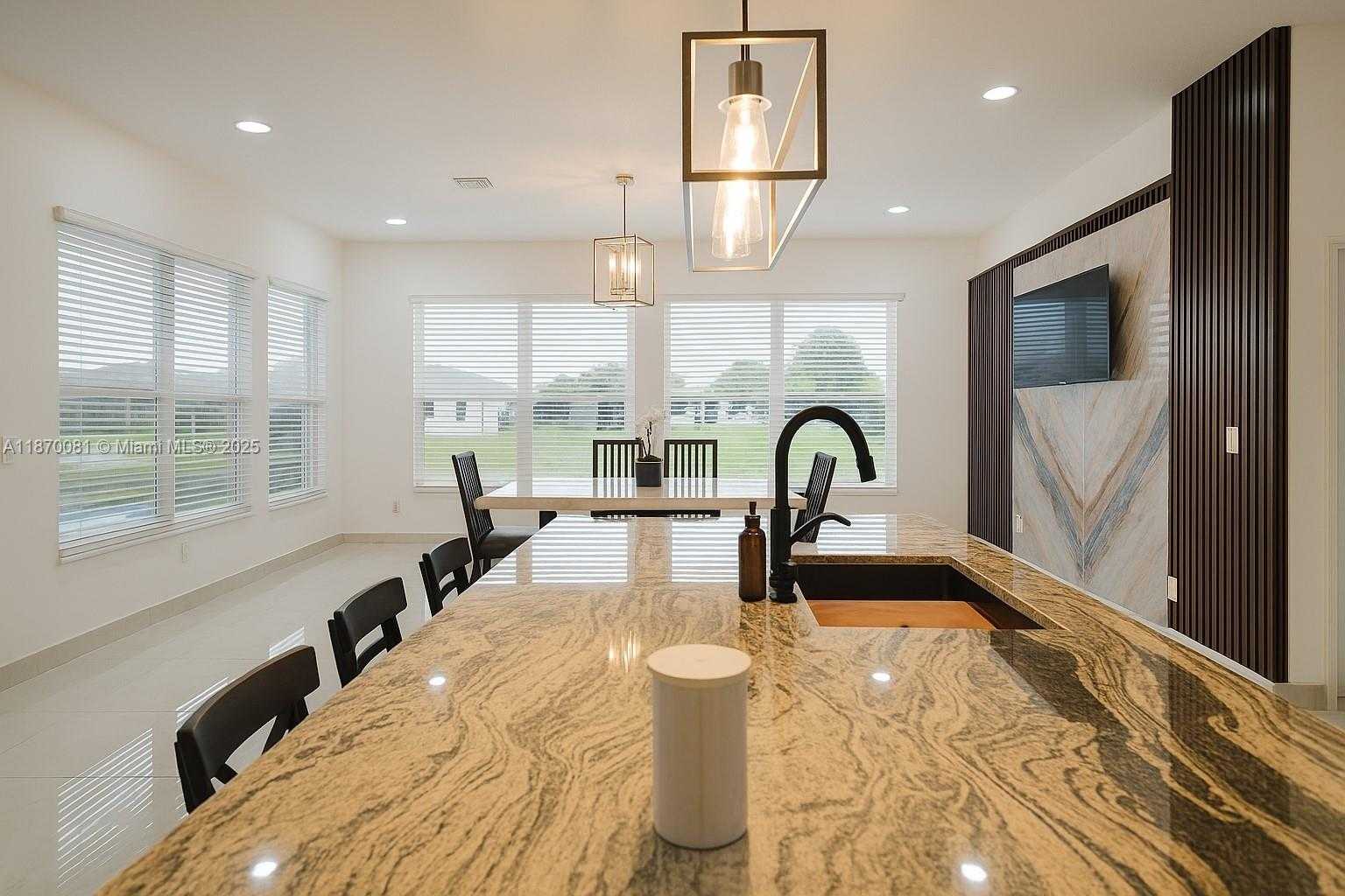 Small Image of 2019 SOUTH WEST 29TH TER, Cape Coral Number 5