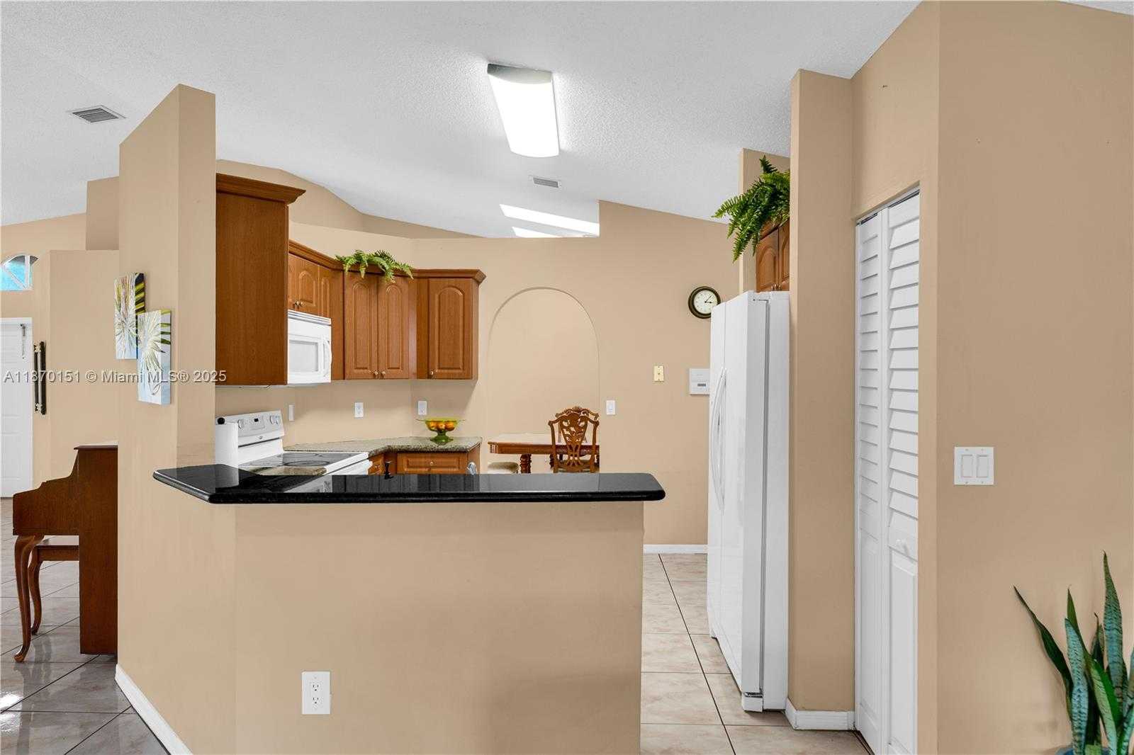 Small Image of 14750 SOUTH WEST 156TH AVE, Miami Number 11