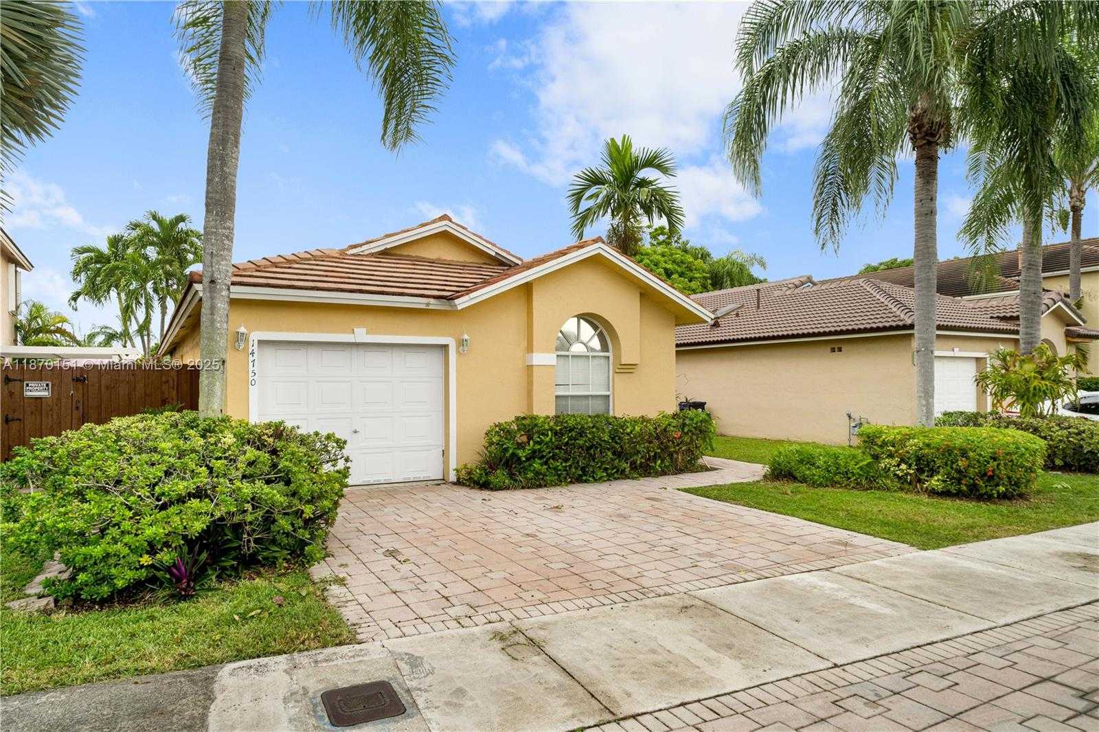 Small Image of 14750 SOUTH WEST 156TH AVE, Miami Number 2