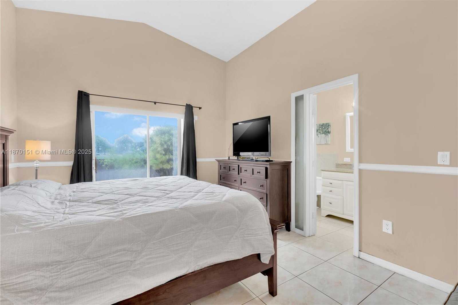 Small Image of 14750 SOUTH WEST 156TH AVE, Miami Number 22