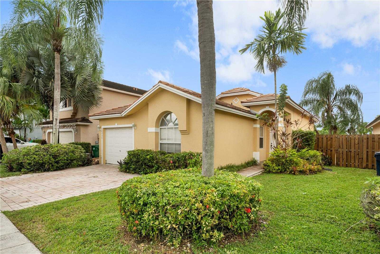 Small Image of 14750 SOUTH WEST 156TH AVE, Miami Number 3