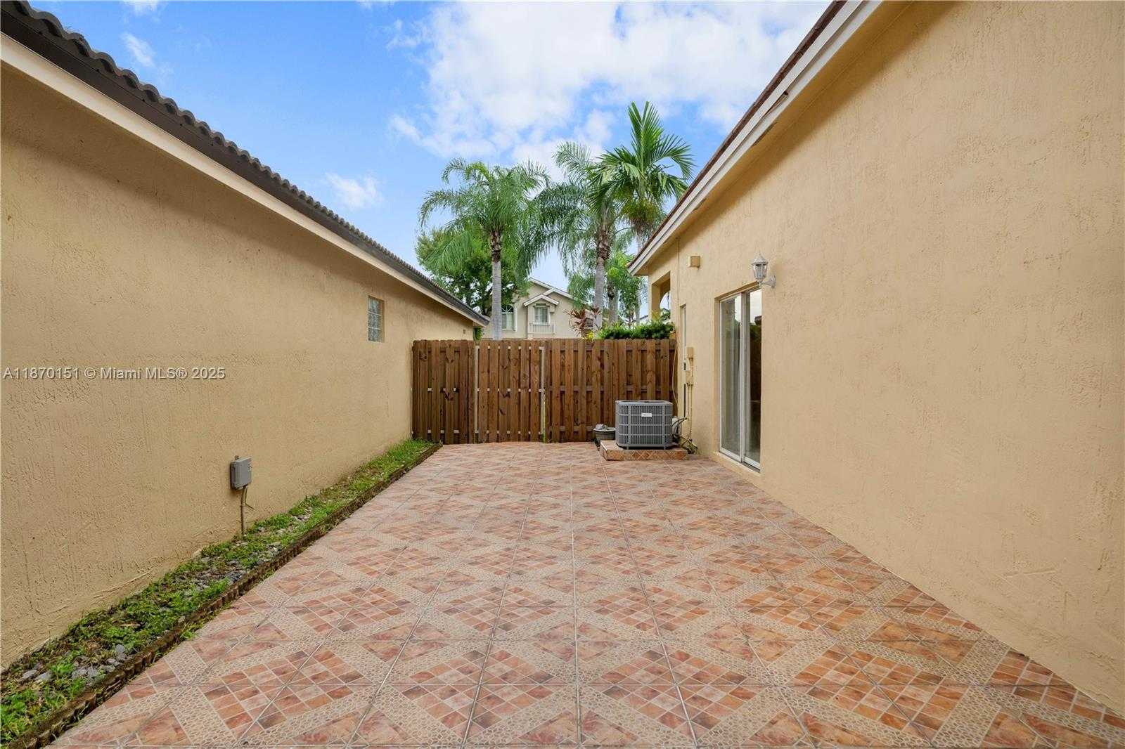 Small Image of 14750 SOUTH WEST 156TH AVE, Miami Number 35