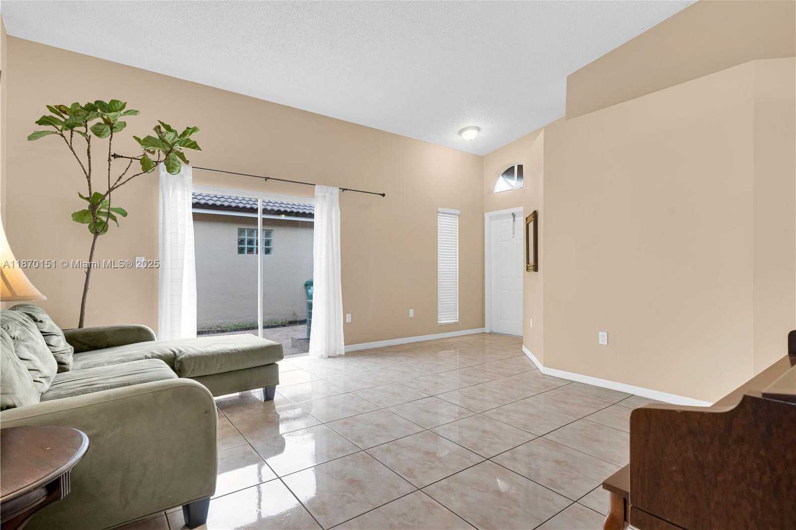 Small Image of 14750 SOUTH WEST 156TH AVE, Miami Number 7
