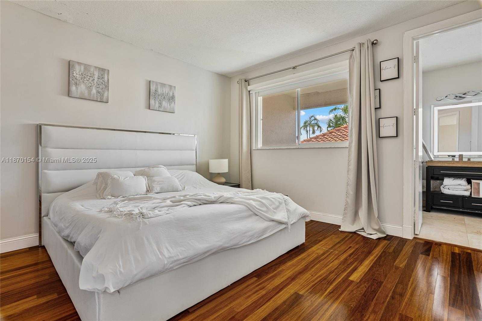 Small Image of 2706 OAKMONT, Weston Number 16